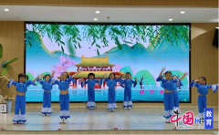  家园联袂护航成长